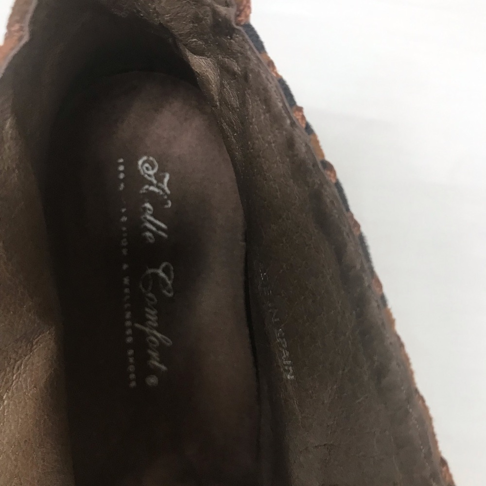 Shoes - Picture 2 of 10